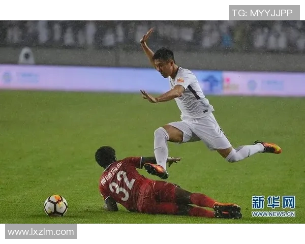 足球比赛中的犯规规则解析与常见误区剖析