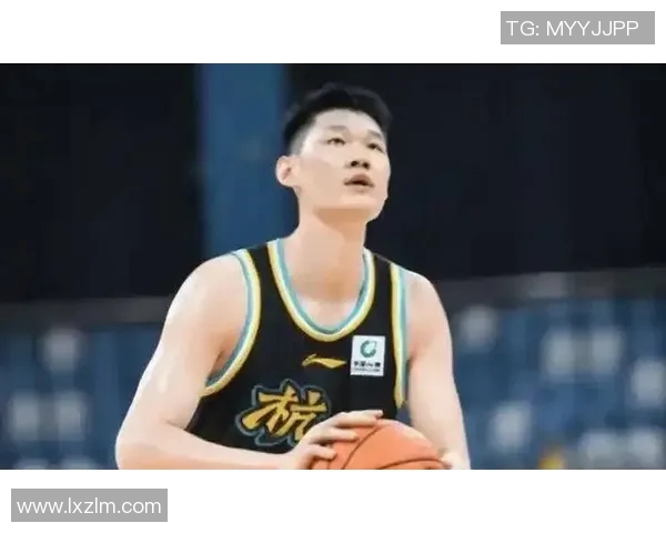 高薪球员表现不佳周琦被胡金秋全面压制管理层是否该反思